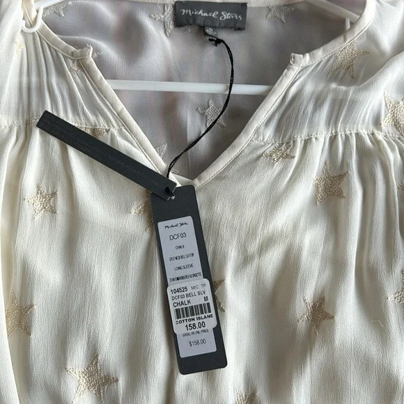 Woman’s blouse - Picture 6 of 7